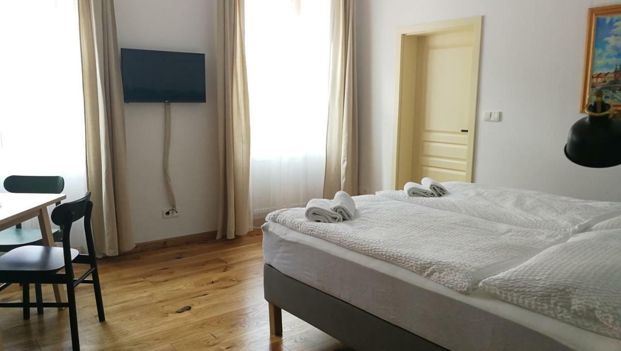 Penzion Stastny Medved Znojmo Dış mekan fotoğraf