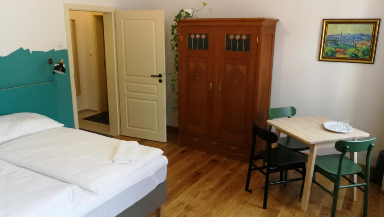 Penzion Stastny Medved Znojmo Dış mekan fotoğraf